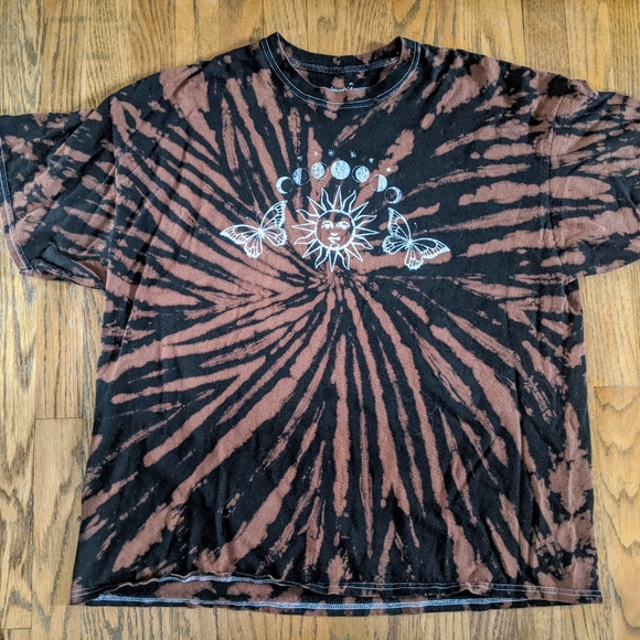 Desert Dreamer Oversized Tie Dye Tee Sun Moon Butterflies Black and Brown M/L - Picture 1 of 9
